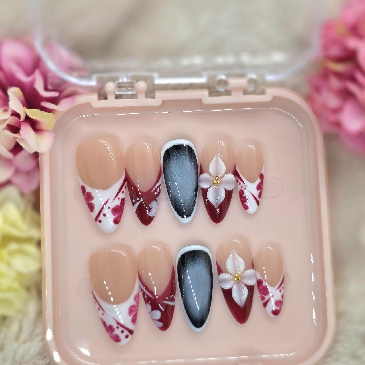 Burgundy Floral Press On Nails – 3D Flower Accent, Cat Eye Middle Nail, Almond Shape Soft Gel Set